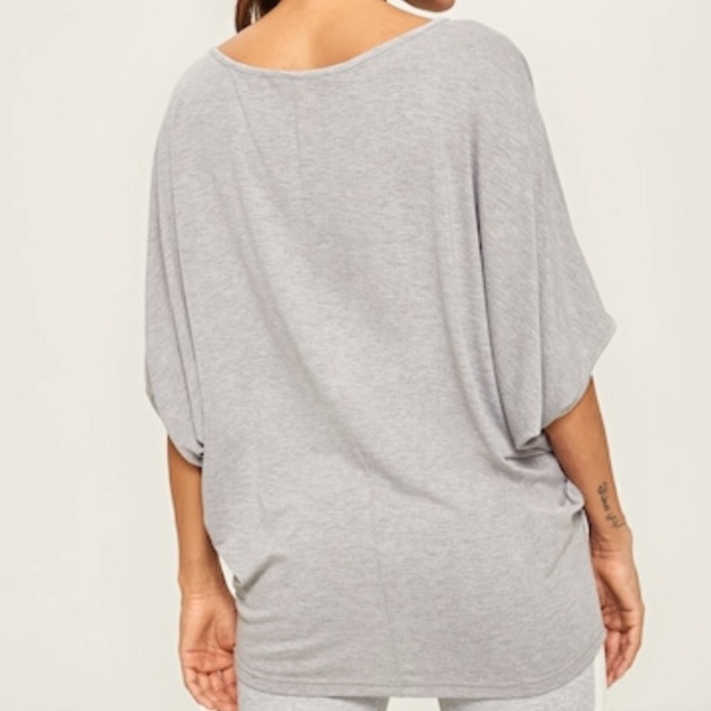 Cut and Comfy Batwing Sleeve Tee- Gray - Picture 2 of 4